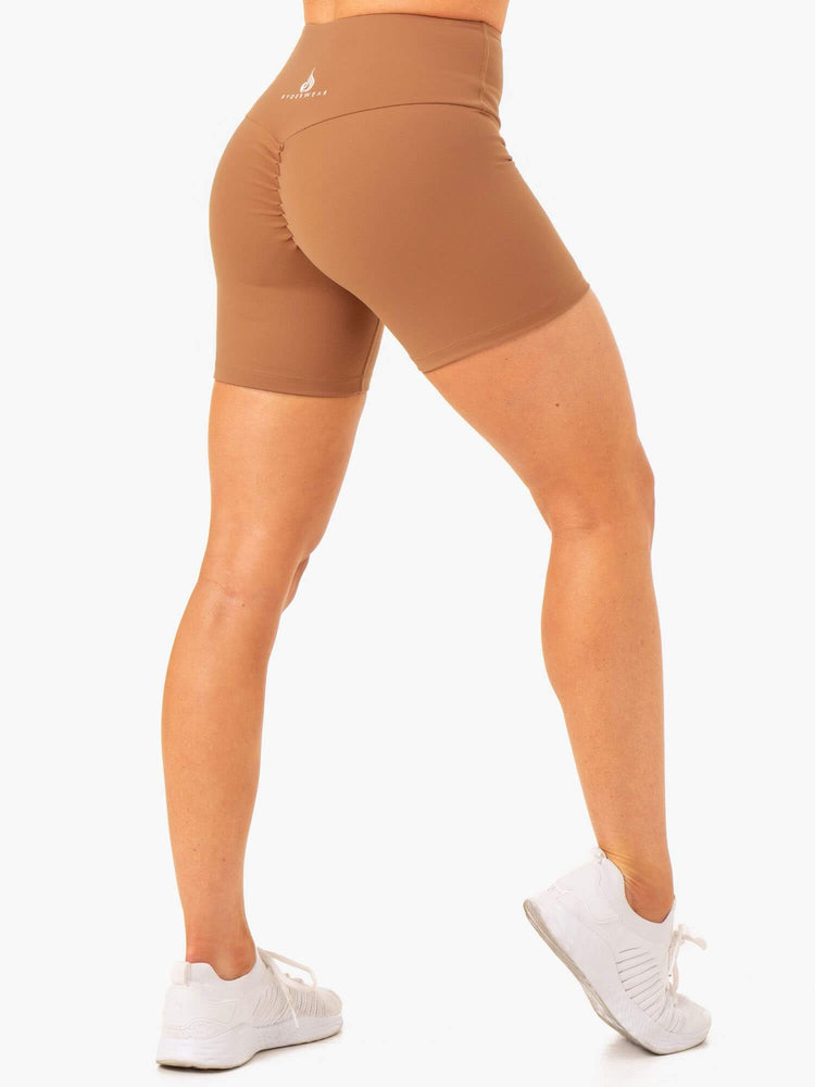 Shorts Ryderwear Vital Mid Length Scrunch Beige Femme | XIV-68178923