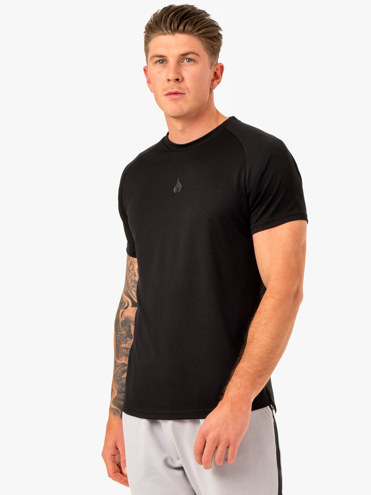 T Shirts Ryderwear Enhance Noir Homme | ERF-02436759